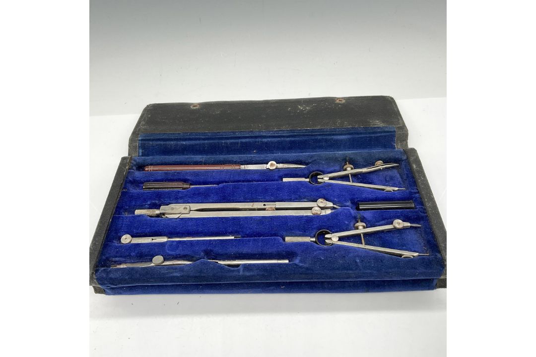 2pc Chavros + Keuffel & Esser Engineers Drafting Kits w/Case - Bild 1 aus 3