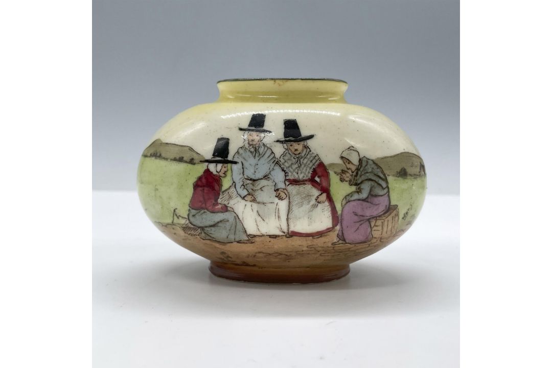 Royal Doulton Series Ware Miniature Vase, Welsh Ladies - Bild 1 aus 4