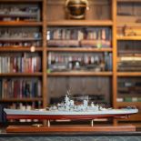 Model Ship USS Missouri WWII w/ Medallion
