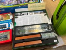 LIMITED EDITION LNER CLASS A3 FLYING SCOTSMAN 50TH ANNIVERSARY USA TOUR 1969-2019 MODEL TRAIN SET