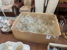 BOX OF ASSORTED GLASSWARE