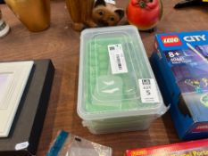 GREEN TIERED ICE CUBE TRAY (NEW)