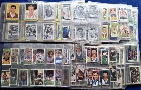 Trade cards, Football, selection of several hundred cards in plastic pages including issues by A&