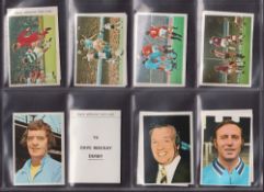 Trade cards, Football, FKS 1976/77, mainly horizontal, 2 images per card 295/360 including Kevin