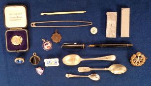 Ephemera, an interesting selection of items to include 18 1950s Astounding Science Fiction