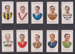 Cigarette cards, Smith's Football Club Records 1921-22 (set 50 cards) (a few with slight marks,