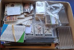 Trade & cigarette cards, Mixture including 5 card albums complete / near complete inc. Coca Cola,