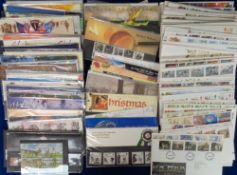 Stamps, GB QEII collection of presentation packs (63) loose UM stamps, a 1970-80s collection