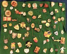 Football badges, a collection of approx. 70 European Pin badges, mostly 1970's onwards, various
