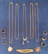 Jewellery, a selection of 9ct gold jewellery to comprise rings, chains, a locket, a brooch and a