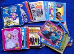 Trade card sticker wrappers, Over 500 empty packets, all neatly opened and in good condition, mainly