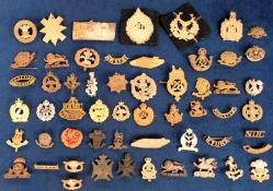 Militaria, Cap Badges, approx. 150 cap badges, collar dogs and shoulder titles to include Green