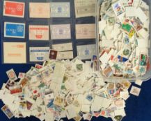 Stamps, Canada collection of early booklets (13) together with a tub of stamps, used, off paper,