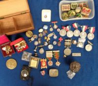 Collectables, a selection of approx. 60 items to include Jeanne D'Arc bronze medal by Prudhomme,