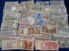 Bank Notes, a collection of 1000s of foreign bank notes to include Canada, Germany, France, Holland,