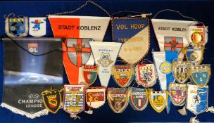 Football pennants, a collection of 20+ European Club pennants, mostly 1960/70's, various sizes