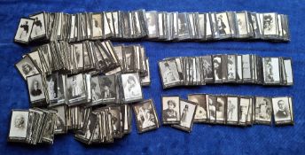 Cigarette cards, Ogden's Guinea Golds, approx. 485 cards nearly all set 350S Base D cards List DA