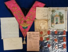 Collectables, a selection of 30+ items to include match box labels, wax seals, Royal badges and