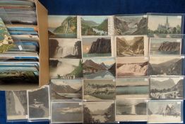 Postcards, a mixed age, mainly foreign selection of over 400 cards. With cards from Turkey,