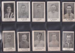 Trade cards, Anon, Footballers (Plain back, similar to Barratt's), 13 different cards, Beeson