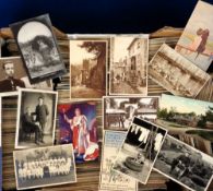 Postcards, a selection of approx. 3000 mixed age cards (though most vintage) to include UK and