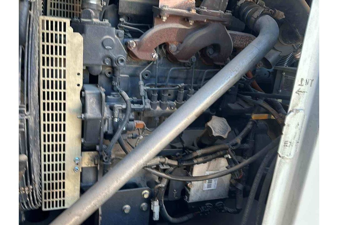 2011 DOOSAN - Image 3 of 10