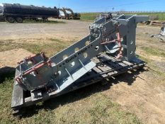 PRO-TOTE FIFTH WHEEL ATTACHMENT.