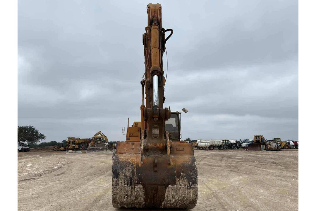 HITACHI EX550LC EXCAVATOR - Image 2 of 17