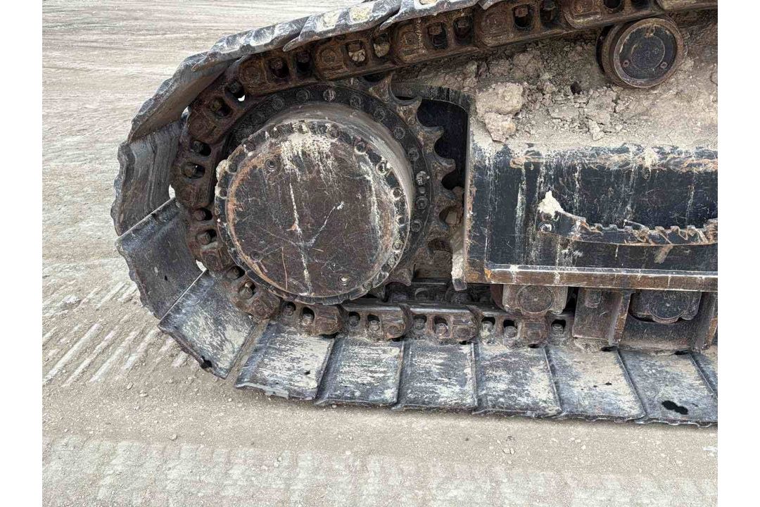 HITACHI EX550LC EXCAVATOR - Image 9 of 17