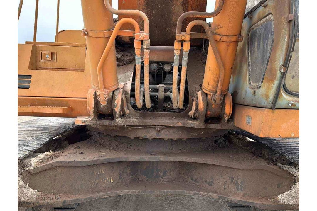 HITACHI EX550LC EXCAVATOR - Image 11 of 17