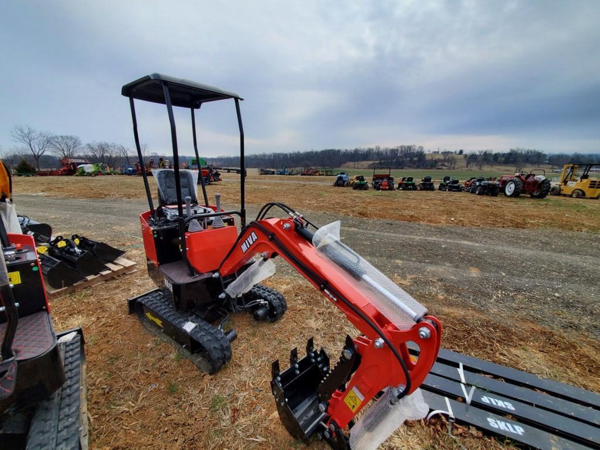 2024 Miva VA13 Mini Excavator 'NEW' - Image 2 of 17
