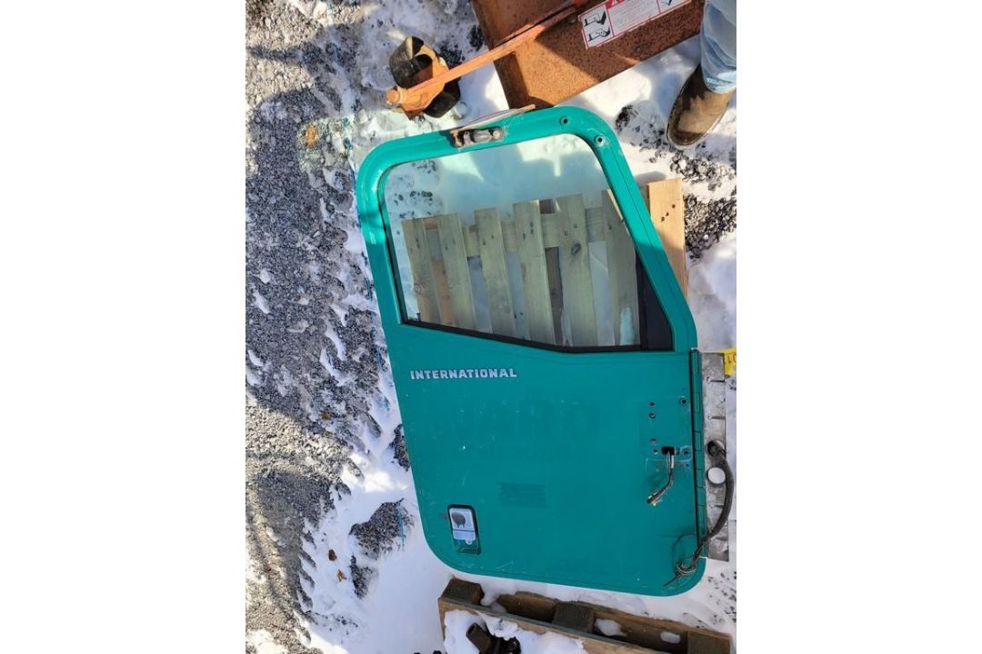 International Truck Door - Image 1 of 6