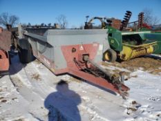 New Idea 3726 Manure Spreader