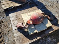 Weighted Chain Hook