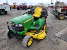 John Deere X748 Riding Tractor 'Ride & Drive'
