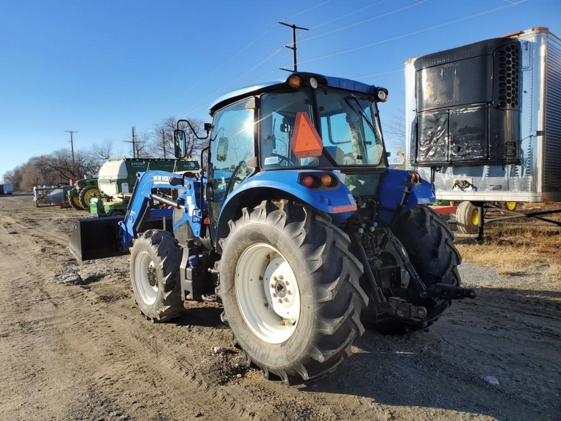 2015 New Holland T4.100 Cab Loader Tractor 'Ride & Drive' - Image 3 of 49