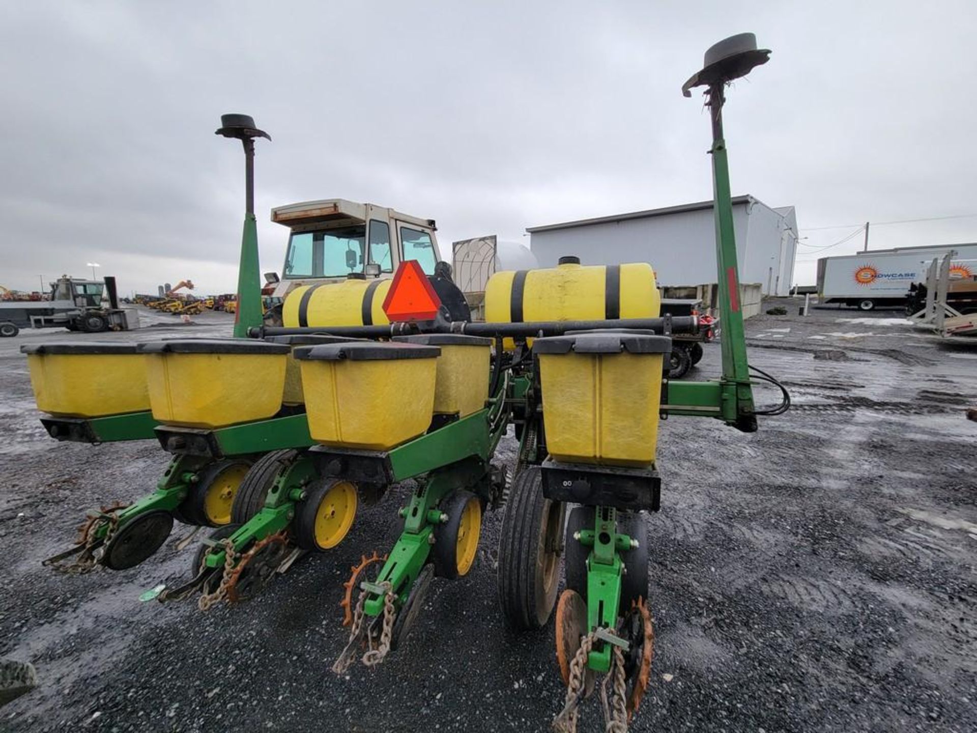 John Deere 7200 Corn Planter - Image 13 of 30