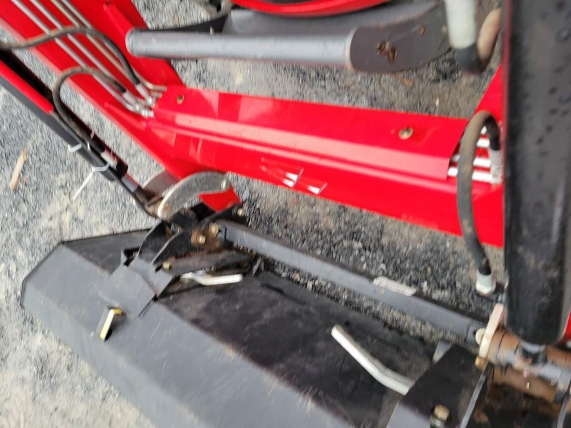 Massey Ferguson 1655 Cab Compact Loader Tractor 'Ride & Drive' - Image 41 of 42