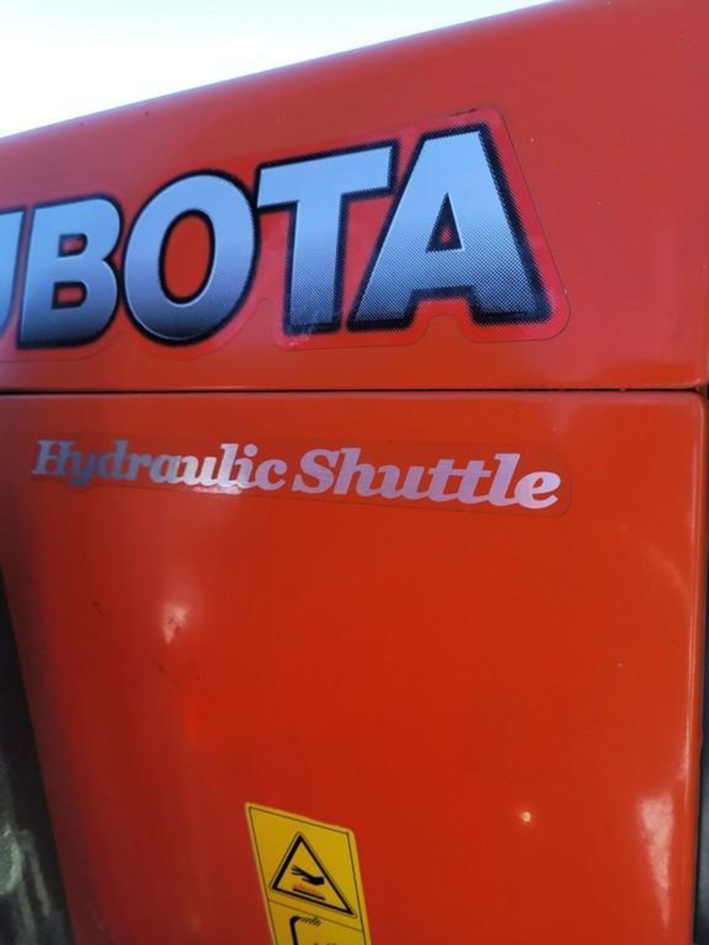 Kubota M7060 Cab Loader Tractor 'Ride & Drive' - Image 21 of 37