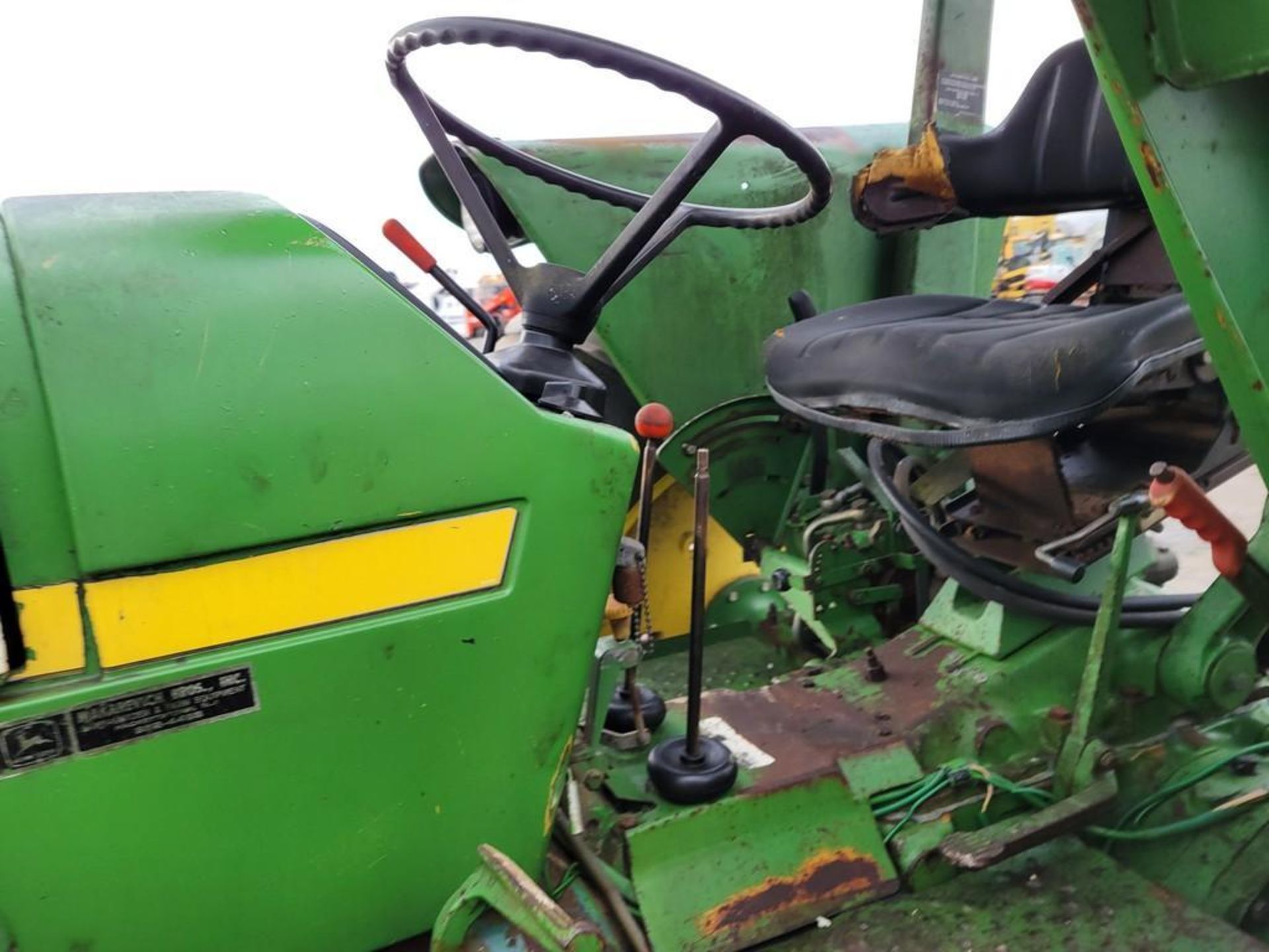 John Deere 2750 Tractor 'Runs & Operates' - Image 33 of 38