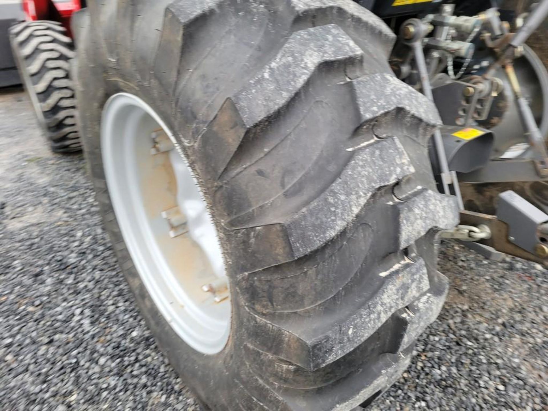 Massey Ferguson 1655 Cab Compact Loader Tractor 'Ride & Drive' - Image 19 of 42