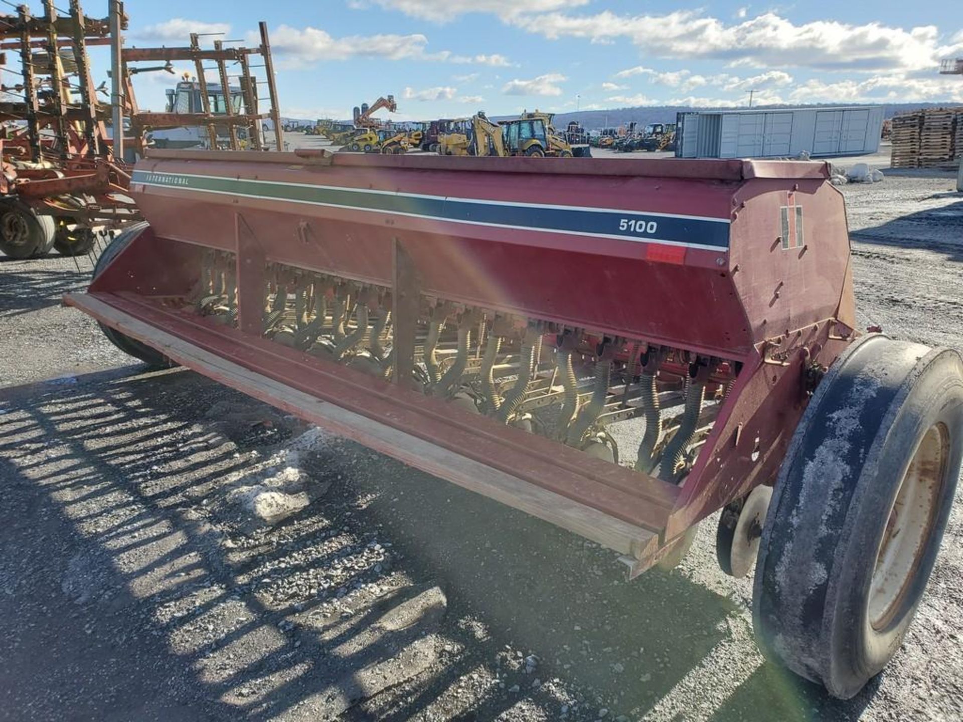International 5100 Grain Drill - Image 3 of 22