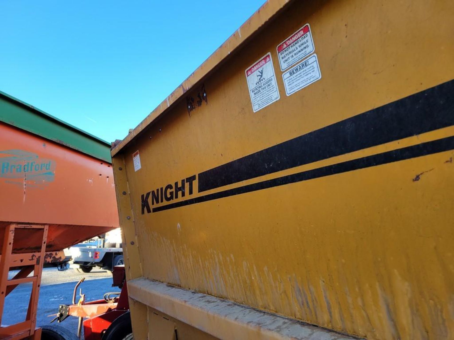 Knight 3020 Mixer Wagon - Image 9 of 33