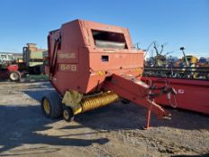 New Holland 648 Round Baler