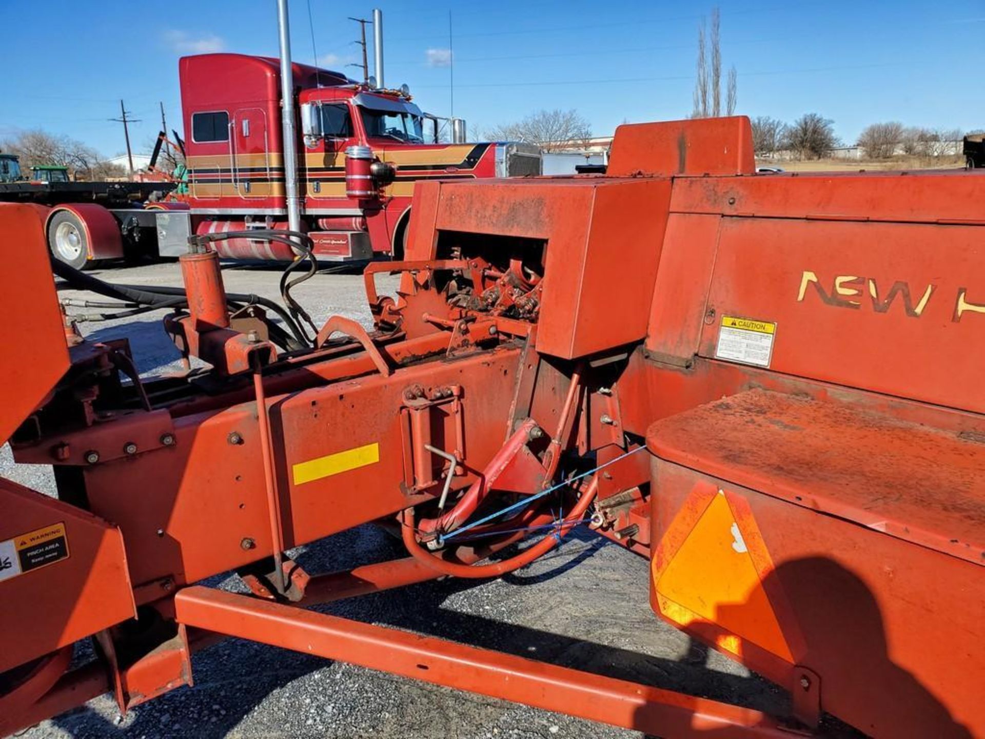 New Holland 575 Small Square Baler - Image 13 of 26