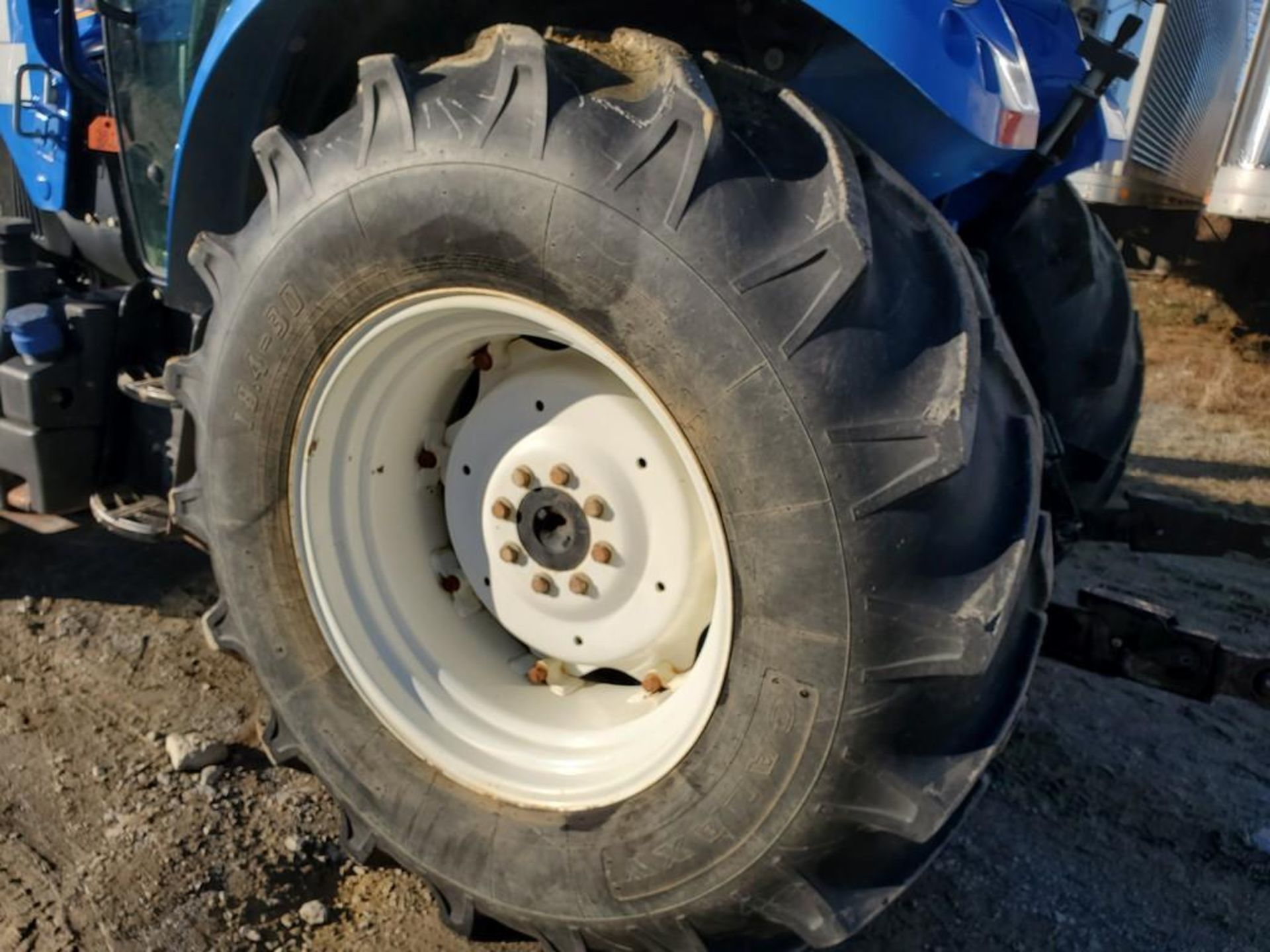 2015 New Holland T4.100 Cab Loader Tractor 'Ride & Drive' - Image 13 of 49