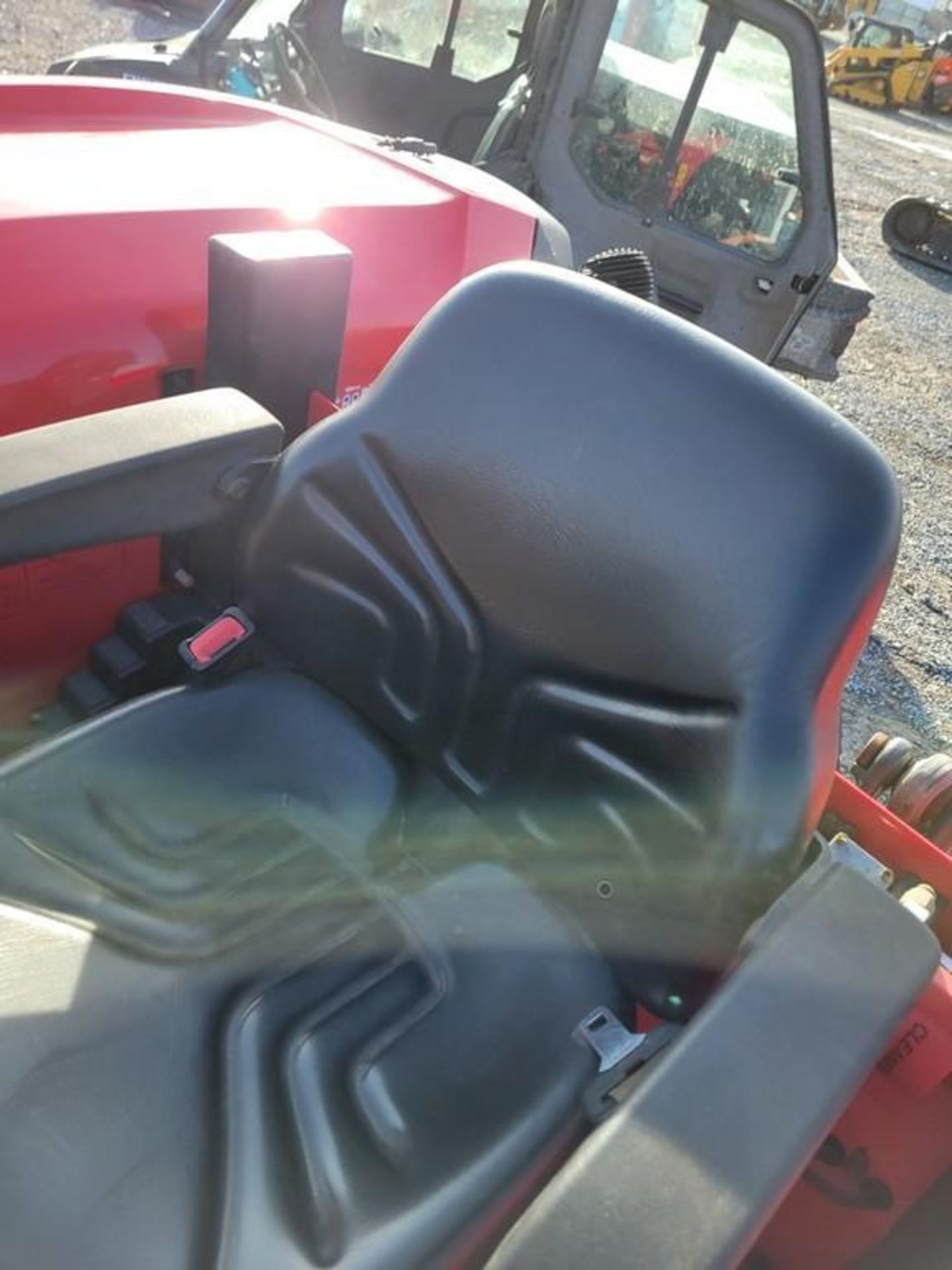 2021 Massey Ferguson 4707EP Tractor 'Ride & Drive' - Image 35 of 41