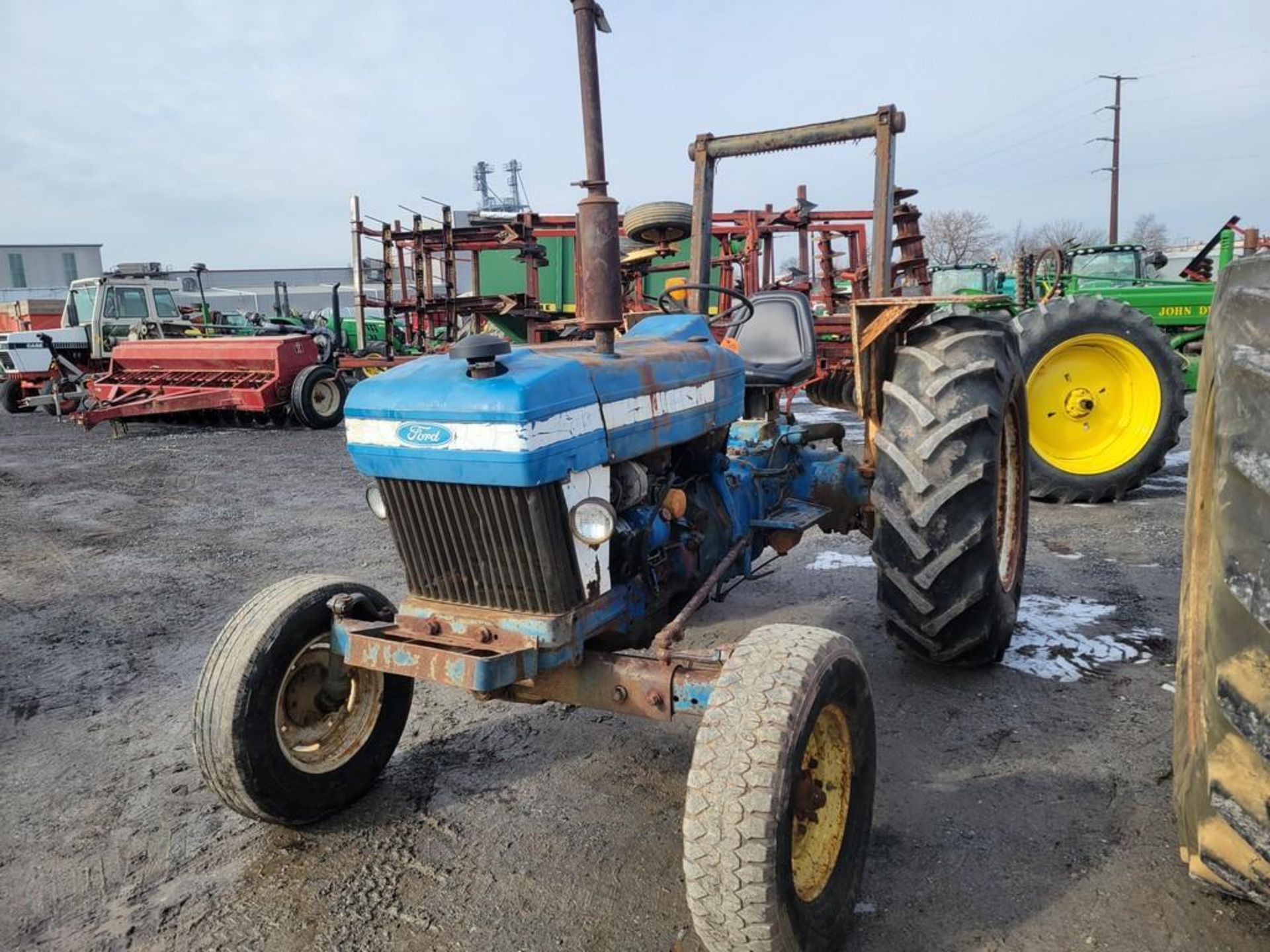 Ford 4610 Tractor 'Runs & Operates' - Image 2 of 28