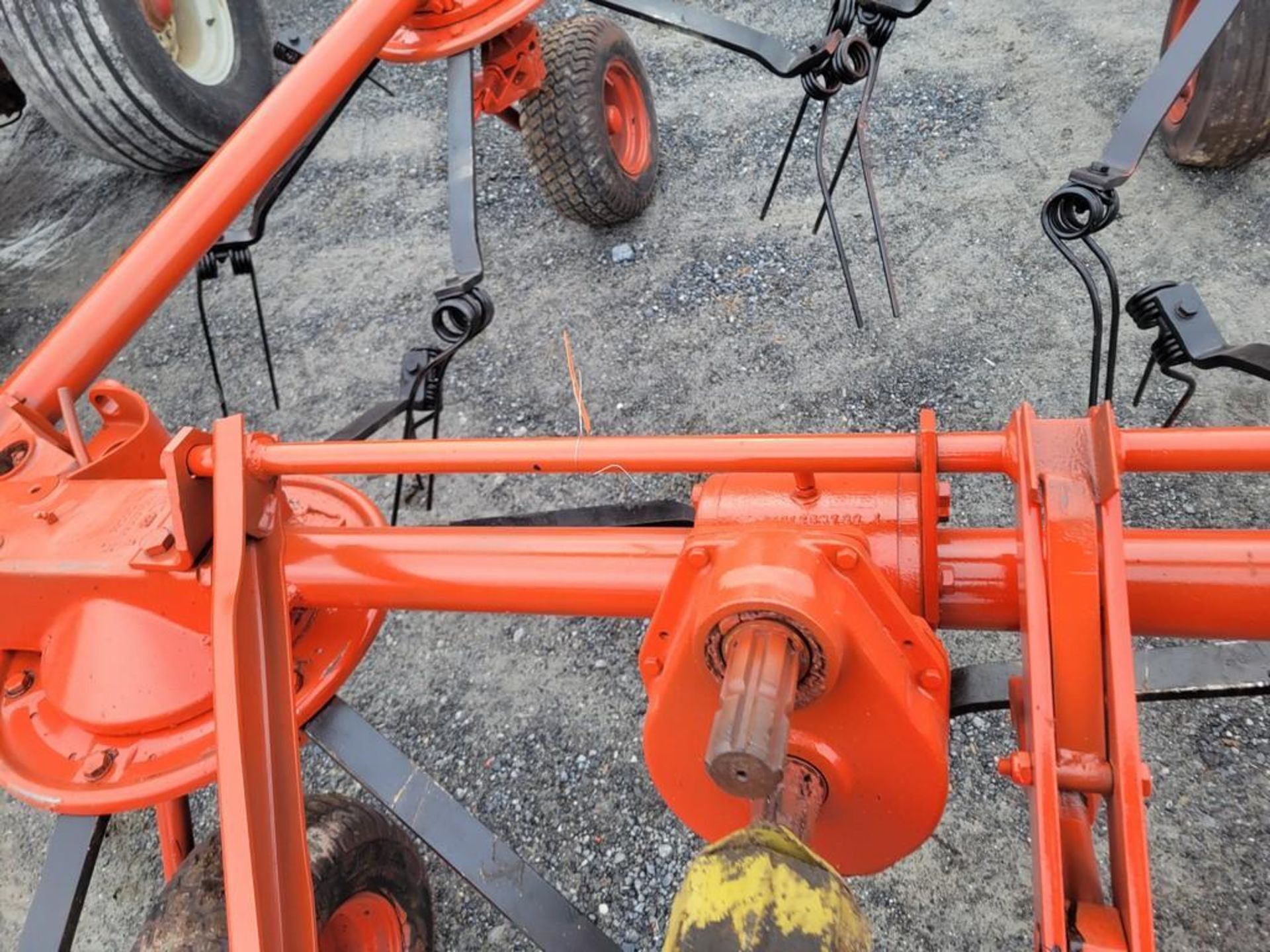 Kuhn Tedder - Image 16 of 18