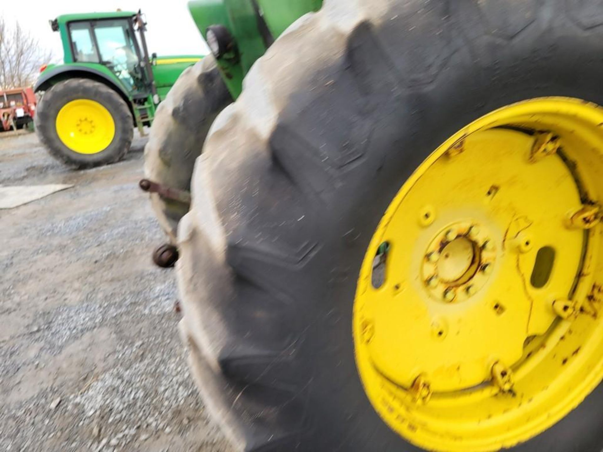 John Deere 2750 Tractor 'Runs & Operates' - Image 13 of 38